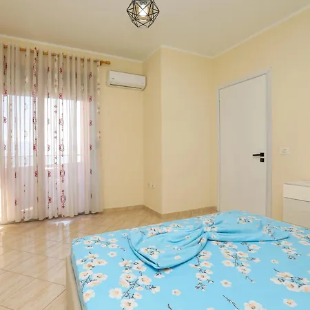 Marina View Escape Daire Avlonya